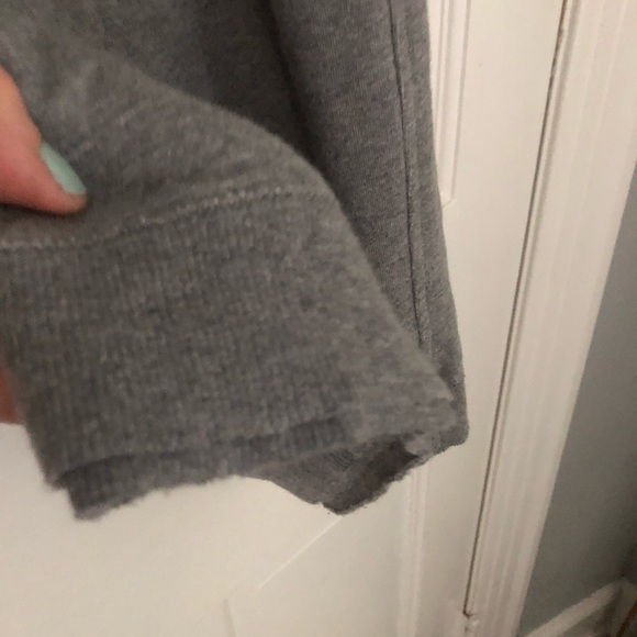 Norma Kamali- dress/tunic/top-drawstring waist;double flange neck, cuff and hem. - Picture 6 of 10